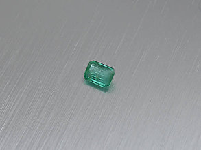 Minerály - Smaragd prírodný 3,7x5,2 mm obdĺžnik brúsený - 11208437_