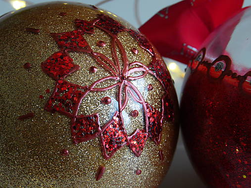 ZLATO ČERVENÉ vianočné gule s 3D fotkou (vzor na bokoch a na zadnej strane)