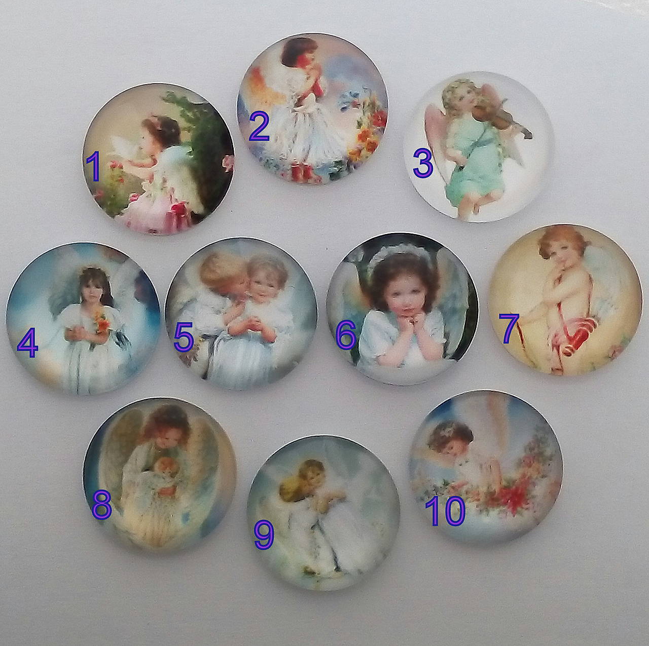 Sklenený kabošon 18mm-1ks