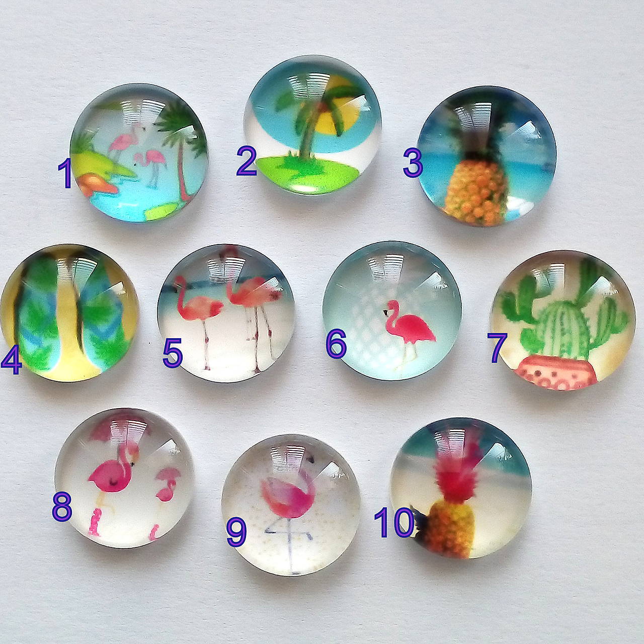 Sklenený kabošon 12mm-1ks