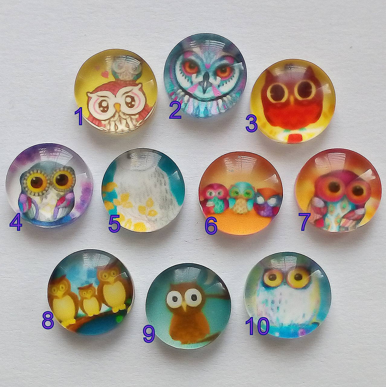 Sklenený kabošon 10mm-1ks