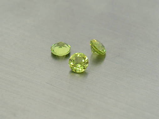 Minerály - PERIDOT / OLIVÍN 5 mm prírodný okrúhly - 11251146_