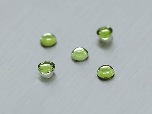 Minerály - PERIDOT / OLIVÍN prírodný okrúhly kabošon - 11251390_