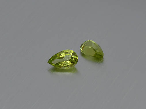 Minerály - PERIDOT / OLIVÍN prírodný 5x8 mm hruška - 11264269_