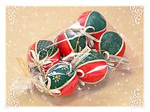 Dekorácie - Vianočné gule patchworkové - Červeno-zelená sada - 11264154_