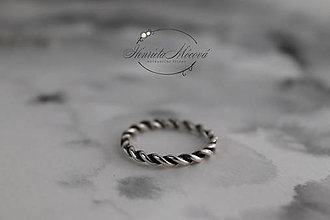 Prstene - strieborný prsteň pre rockovú princeznú (jednoduchý filigránový prsteň) - 11265339_