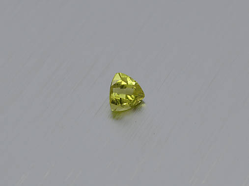 Minerály - PERIDOT / OLIVÍN prírodný triangle, trojuholník 5,1 mm - 11277086_