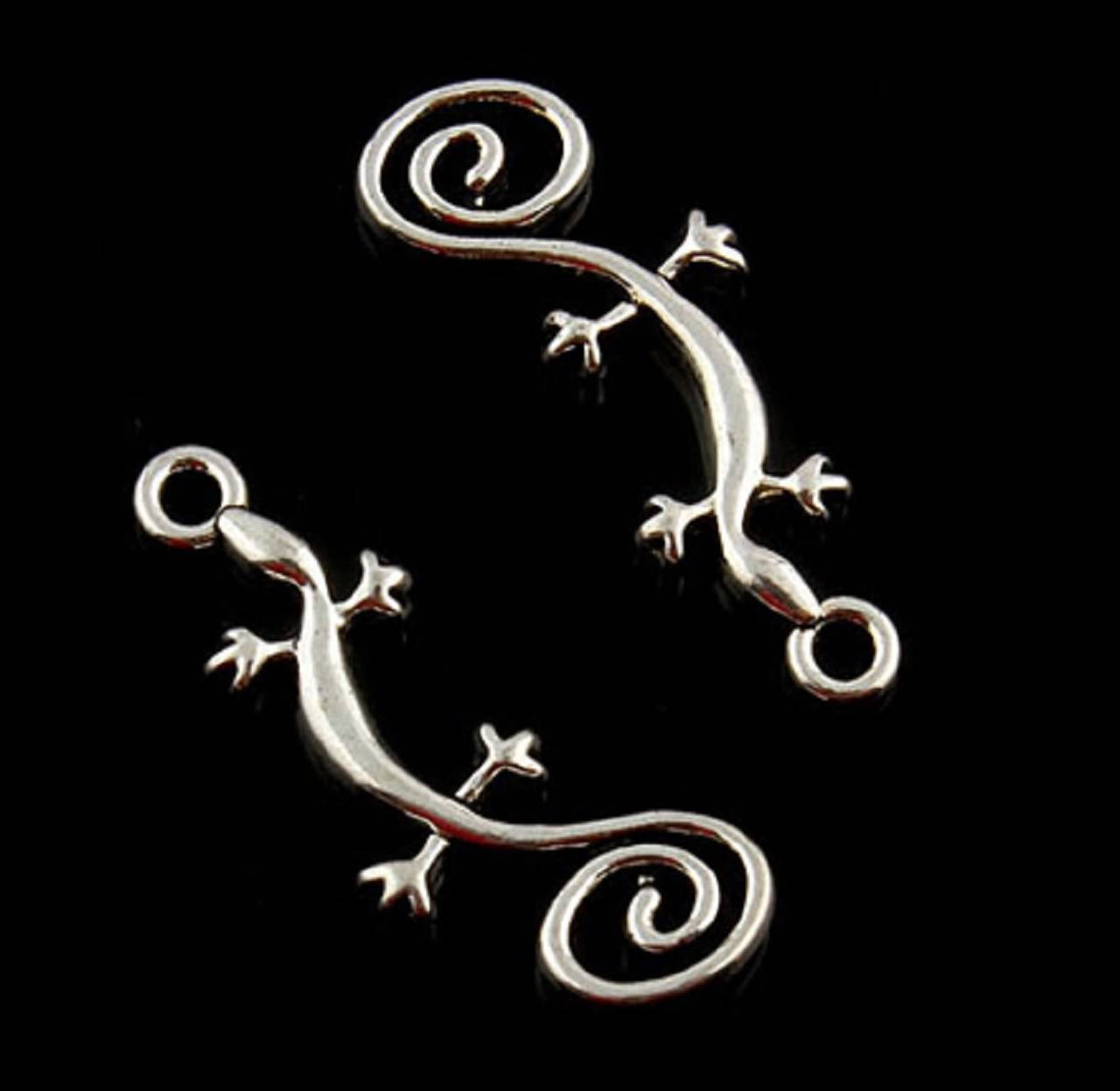 Prívesok jašterička 2,5 x 0,8 cm