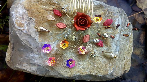 Ozdoby do vlasov - hrebienok červeno-hnedý + zlatá - 11298853_