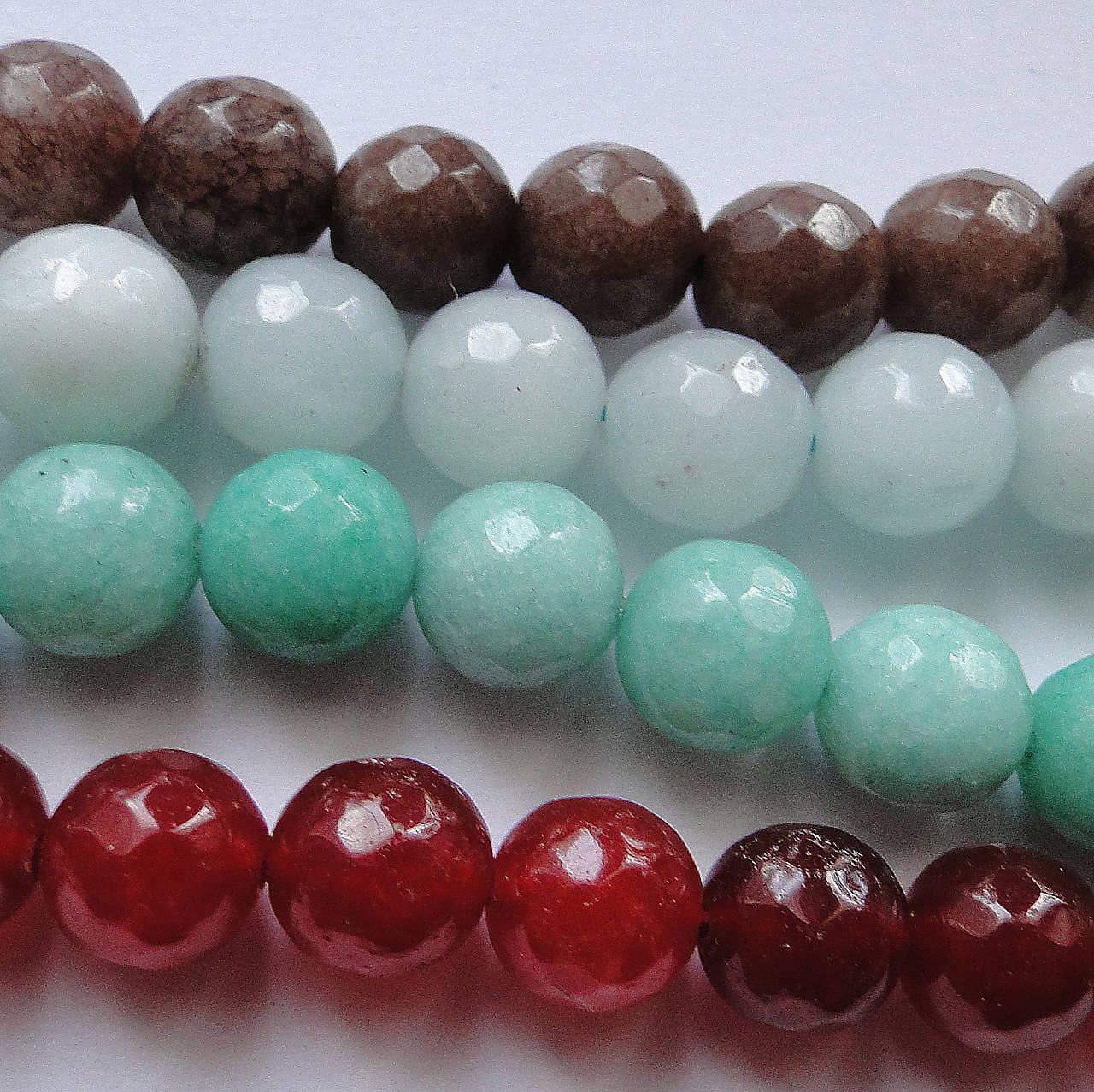 Jadeit fazet 10mm-1ks