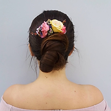 Ozdoby do vlasov - Kvetinový hrebienok "Fifi" - 11312117_