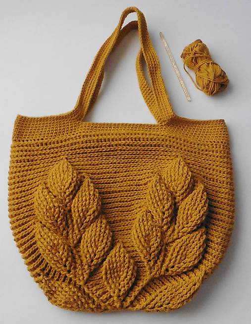 Handmade háčkovaná kabelka s 3D vzorom (Handmade háčkovaná kabelka s 3D vzorom s popruhmi z rovnakej priadze, horčicová/kari)