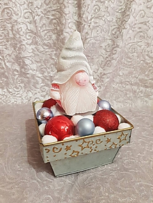 Svietidlá a sviečky - vianočný svietnik "škriatok" šedo-červený - 11321630_