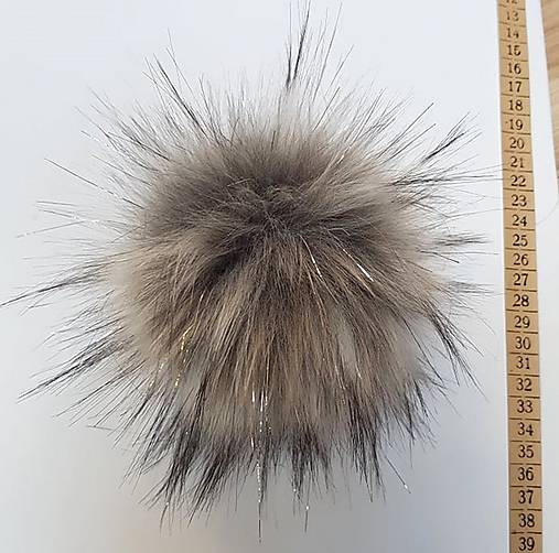 Materiál ručne robený - Kožušinový brmbolec č. 55 - 11328251_