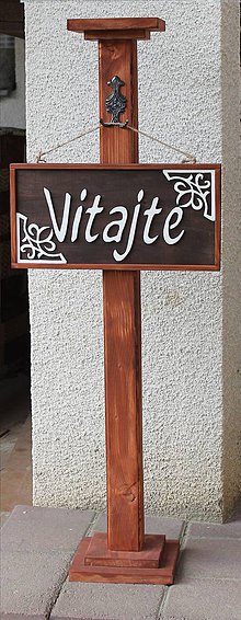 Dekorácie - Verandový stĺp s tabuľkou "Vitajte" - 11327935_