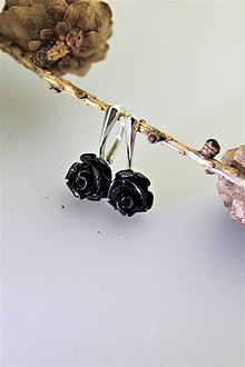 Náušnice - čierne kvety náušnice strieborné AKCIA! - 11351009_