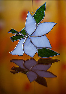 Dekorácie - Ľalia v drevenom obraze (Tiffany ľalia v bielom) - 11354381_