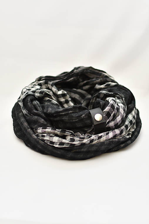 Pánske doplnky - Pánsky nákrčník s koženým remienkom - 11365719_