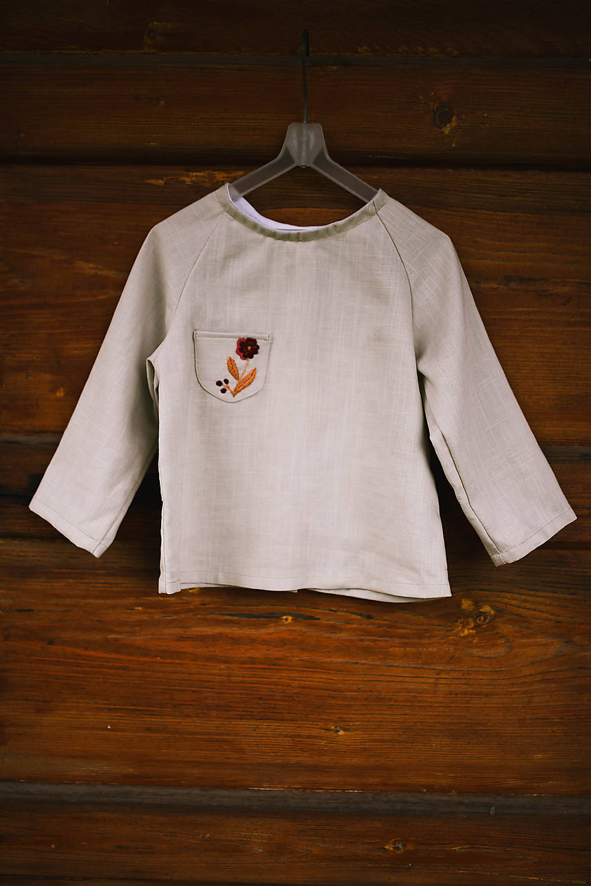Ľanová košieľka s výšivkou