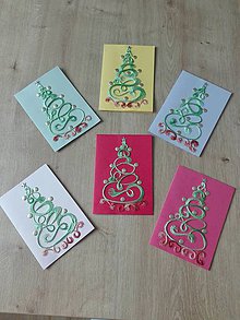 Papiernictvo - Vianočná pohľadnica vyšívaný stromček - 11373928_