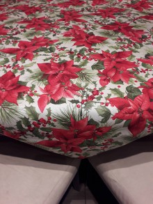 Úžitkový textil - Obrus - Vianočné ruže na svetlom podklade 95 cm x 95 cm - 11376283_