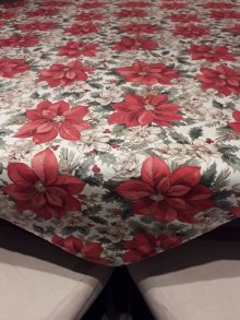 Úžitkový textil - Obrus -  Vianočná ruža so zlatou potlačou 90 cm x 90 cm - 11376298_