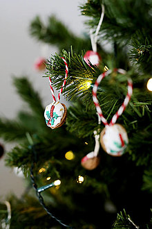 Dekorácie - Sada orieškov na vianočný stromček - 11375666_