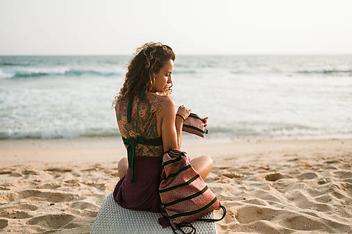 Batohy - Brokátový batoh VINITHA Pink Orient - 11385726_