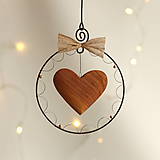 Dekorácie - vianočná dekorácia s dreveným srdiečkom väčšia (drevené srdiečko II) - 11388781_