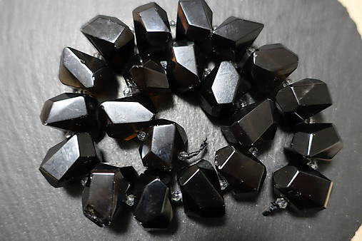 Minerály - Turmalín 22x17 - 11390655_