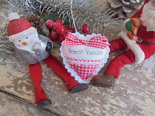 Dekorácie - Vianočné srdiečko do dlane-vidiecke-7cm - 11388457_