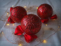 Dekorácie - ČERVENÉ vianočné guľe s 3D fotkou - 11392822_