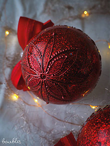 Dekorácie - ČERVENÉ vianočné guľe s 3D fotkou (vzor na bokoch a na zadnej strane) - 11392827_