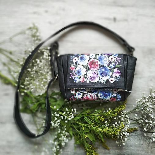 Kabelka CUTE bag - čierna s potlačou maľovaných kvetov