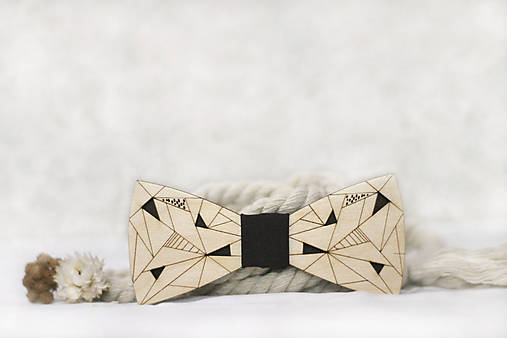 Pánske doplnky - Drevený maľovaný motýlik Picasso minimalistic - 11395475_