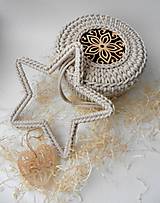 Handmade háčkovaná závesná dekorácia (nielen vianočná) - hviezda (Hviezda (z 5 mm šnúry) - farba podľa výberu)