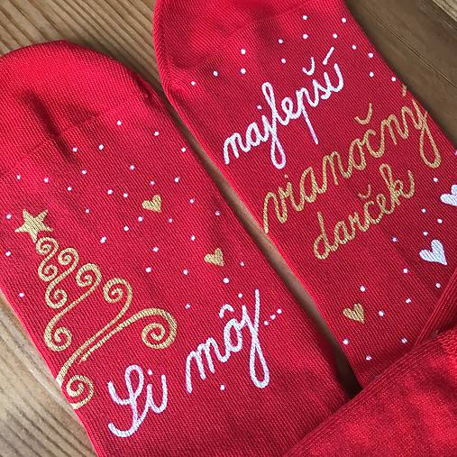 Maľované vianočné ponožky s nápisom: "Si môj ... vianočný darček... (červené so zlatozelenou)