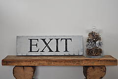 Dekorácie - Rustic drevená tabuľa Exit biela - 11401489_