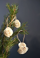  - Ozdoba na stromček Biela ružička - 11404127_