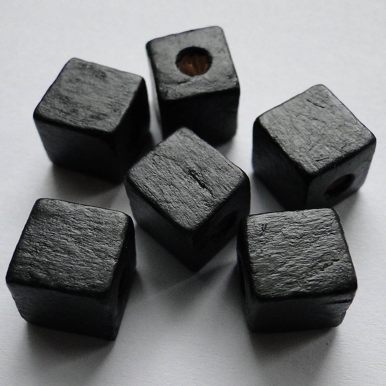 Drevené kocky-10ks (10mm-čierna)