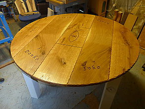 Nábytok - Okrúhly drevený stôl, kombinácia dub a čerešňa - 11405626_