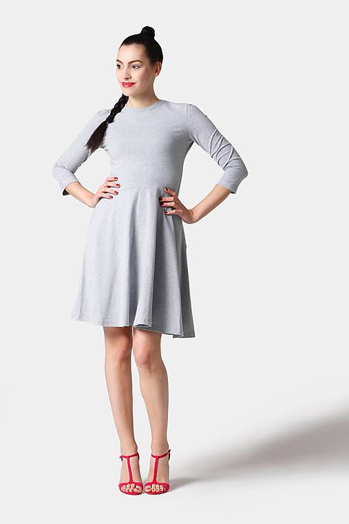  - Šaty s polkruhovou sukňou bledo šedé (na miery) - 11406251_