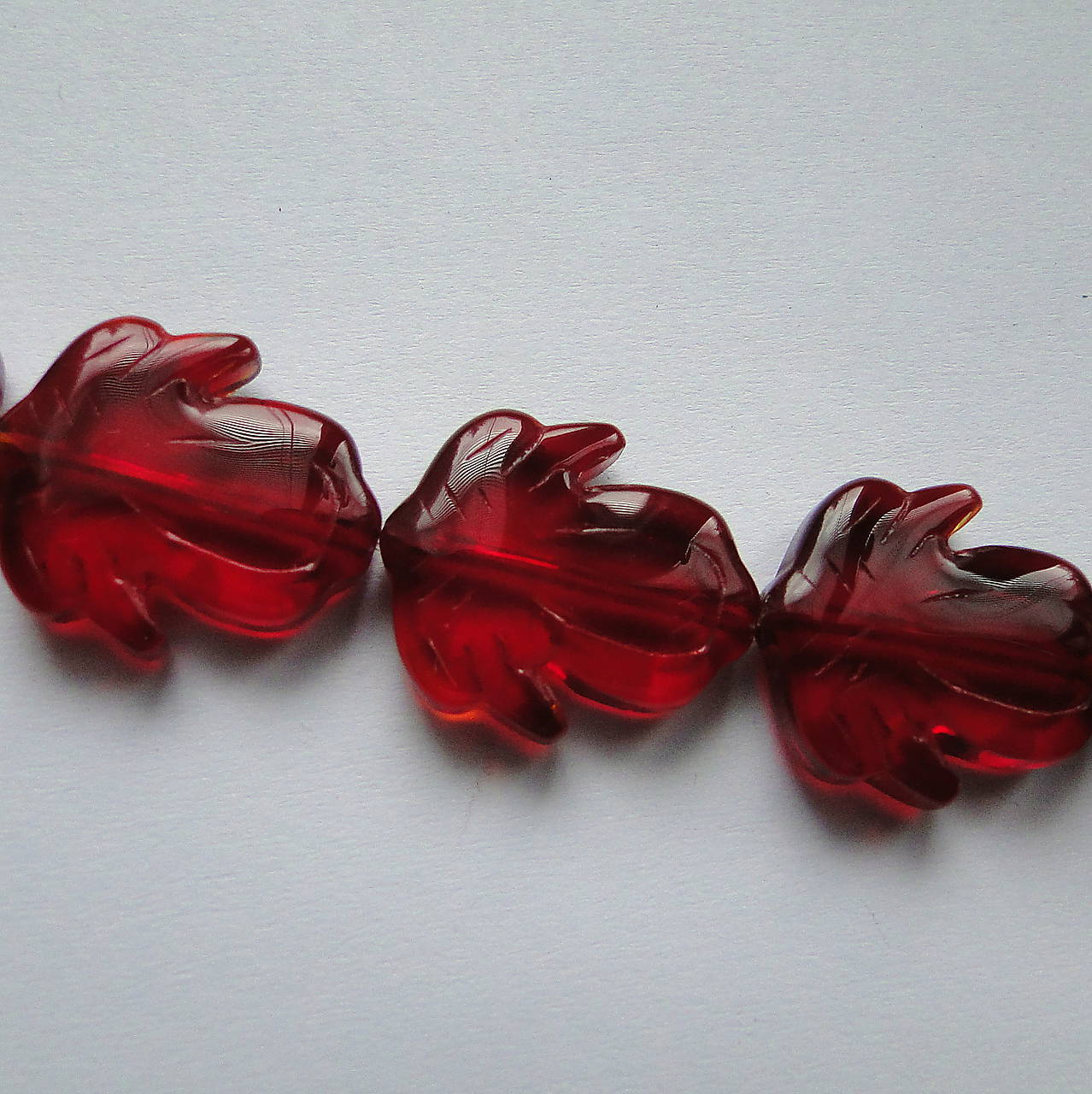 Sklenené korálky-kvet 20mm-1ks (červená)