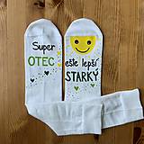 Ponožky, pančuchy, obuv - Maľované pánske ponožky s nápisom : "Super OCKO (starký)/ ešte lepší DEDKO (prastarký)" (biele 4) - 11415450_
