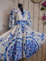 Šaty - FLORAL FOLK " Slovenská ornamentika" midi spoločenské šaty modrý akvarel - 11422424_