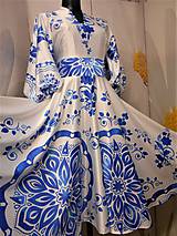 Šaty - FLORAL FOLK " Slovenská ornamentika" midi spoločenské šaty modrý akvarel - 11422453_
