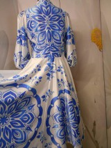 Šaty - FLORAL FOLK " Slovenská ornamentika" midi spoločenské šaty modrý akvarel (Biela + bledomodrý akvarel) - 11422462_