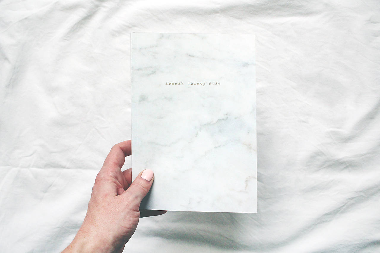 denník jednej duše // mramorový
