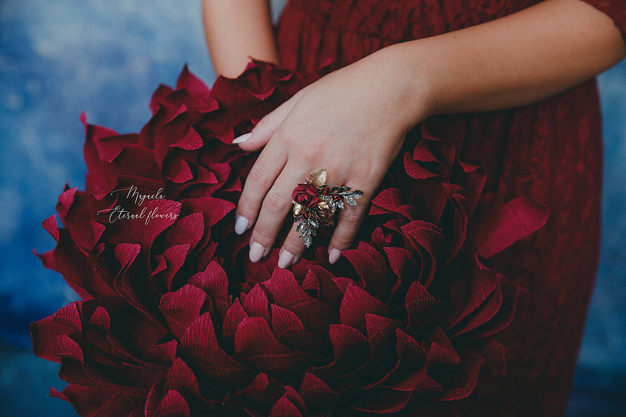 Kvetinový prstienok "o tajomstvách"