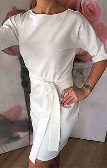 Šaty - Biele šaty s opaskom - 11427138_